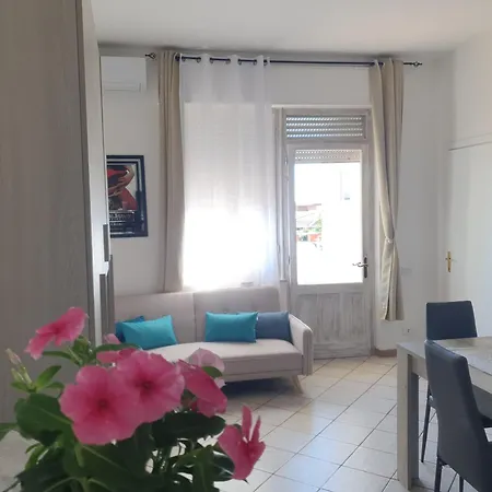 Apartment Sulla Via Del Mare